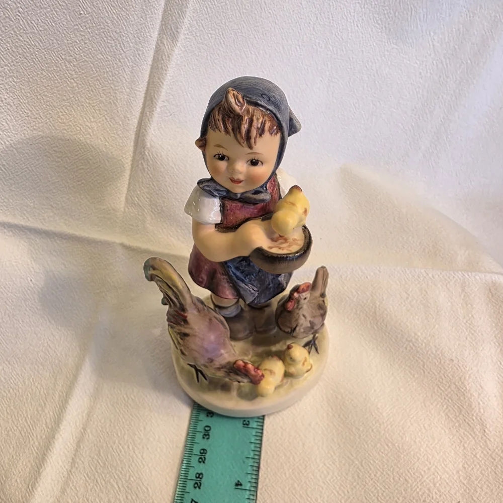 Vintage Goebel Hummel Feeding Time Figurine Girl Chickens TMK 6 1986 Retired